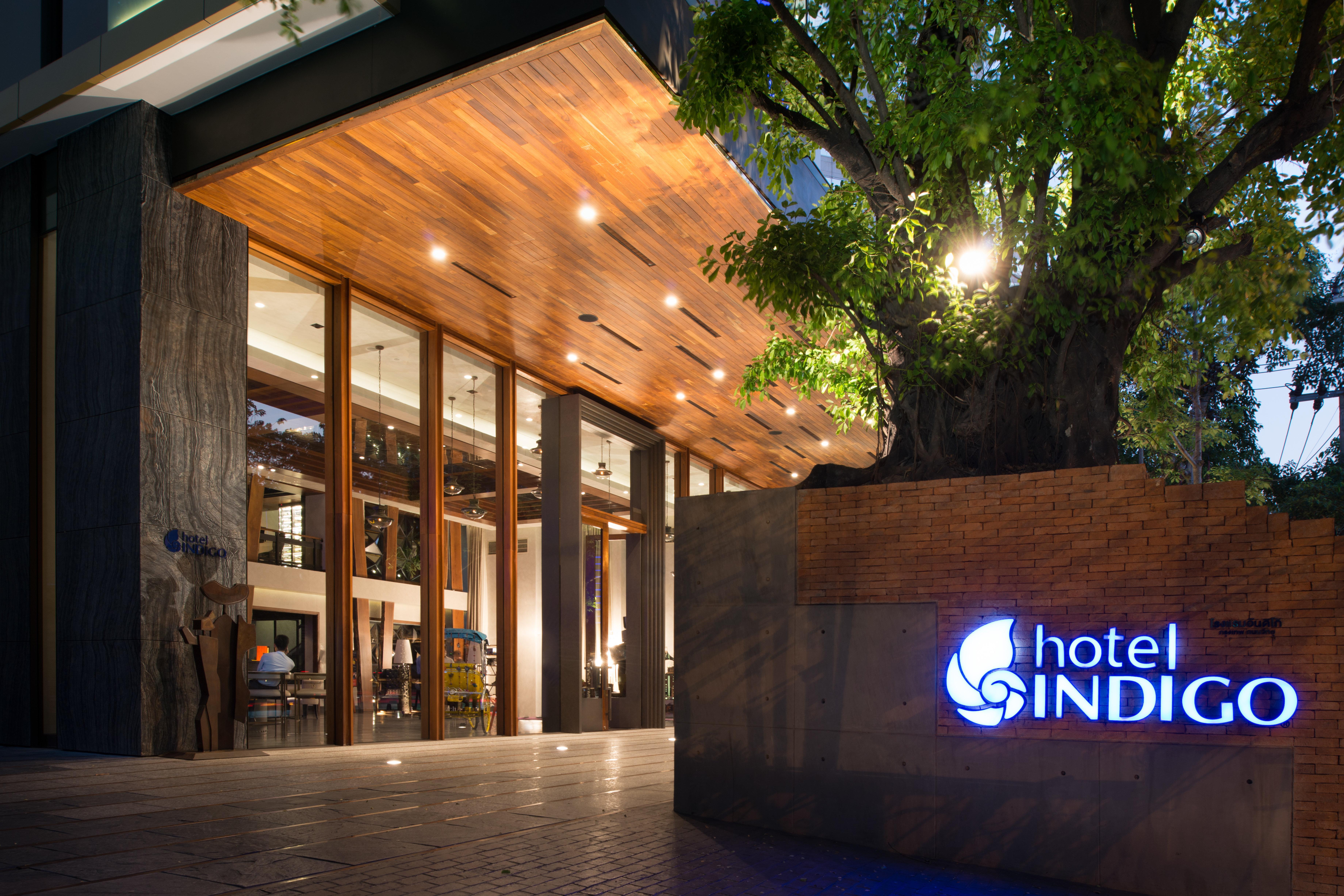 Hotel Indigo Bangkok Wireless Road, An Ihg Hotel Exterior photo